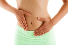 Karın Boşluğunda Ağrı Belirtileri ve Tedavisi